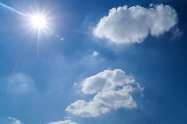 Altas temperaturas y escasas lluvias marcarán el clima de este jueves, según Indomet