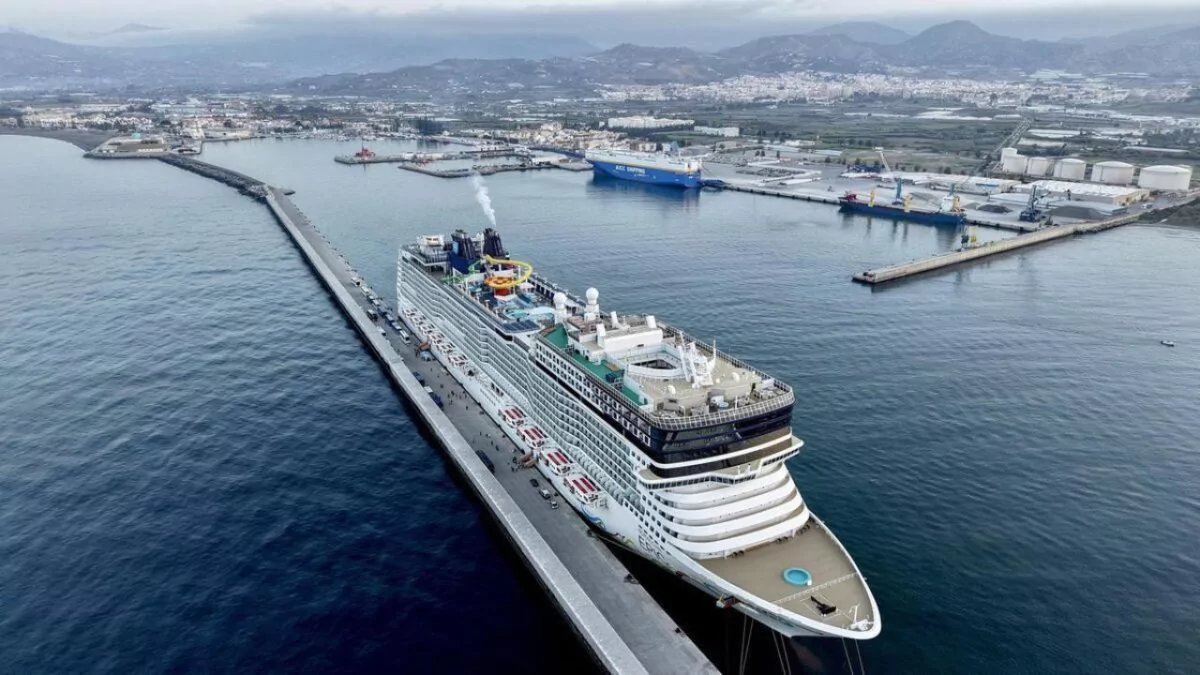 Crucero con hantavirus fondeará en Canarias sin tocar tierra