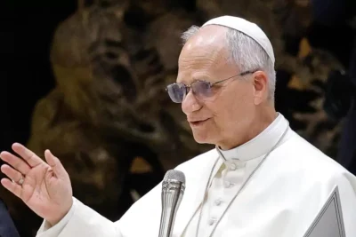 El papa pide mayor educación ante la desinformación en redes sobre el uso de drogas