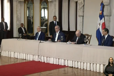 Gobierno y Finjus firman acuerdo para fortalecer la institucionalidad y la seguridad jurídica
