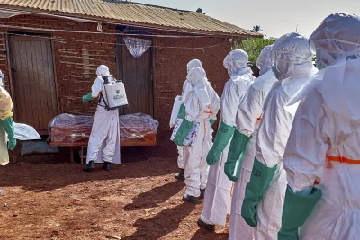 La OMS eleva a más de 900 los casos sospechosos o confirmados de ébola en República del Congo
