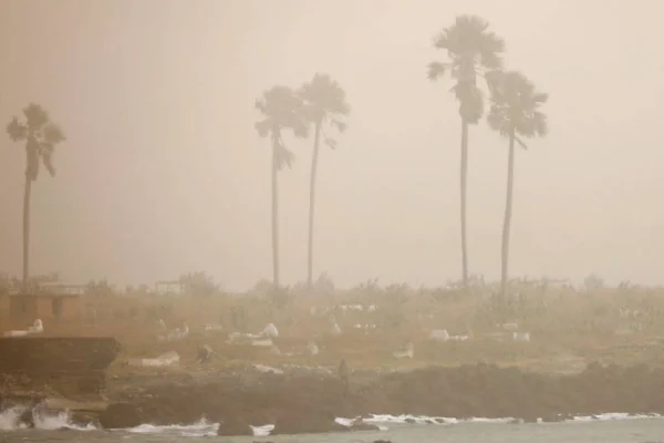 Polvo del Sahara y vaguada mantendrán ambiente caluroso, según Indomet