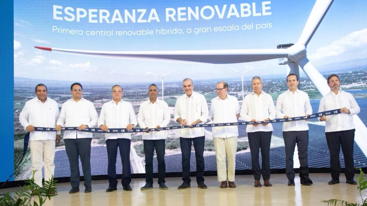 Presidente Abinader inaugura central Esperanza Renovable de EGE Haina