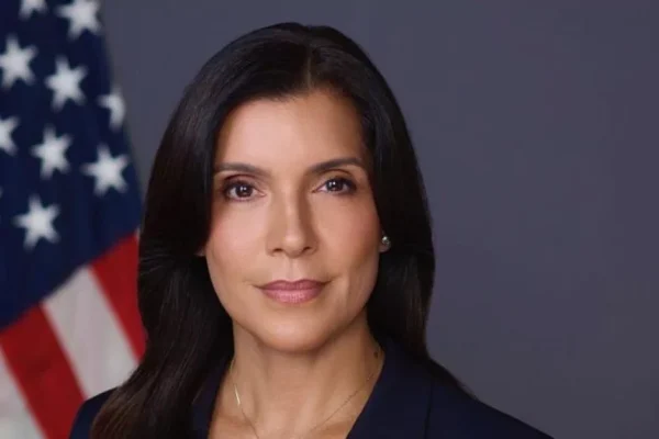 Embajadora de EE. UU. afirma que acuerdo sobre extranjeros deportados respetará soberanía dominicana