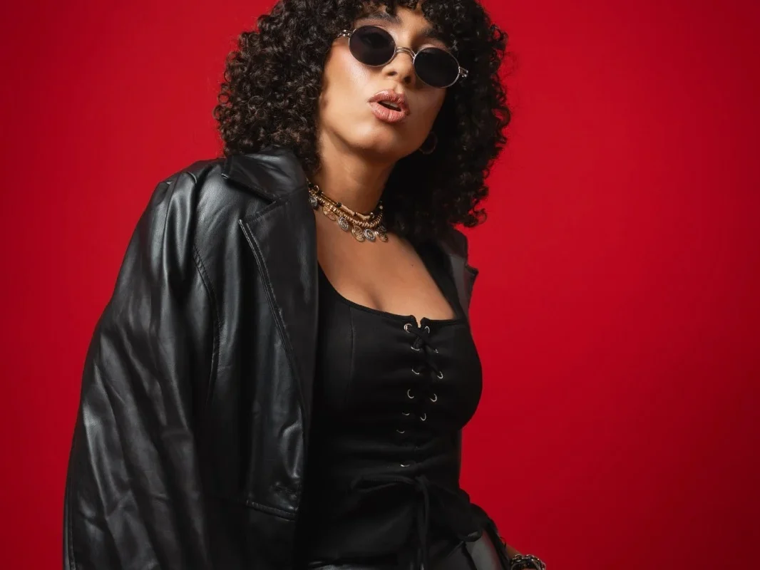 Ivy Negro llevará su universo visceral a Santiago este 13 de junio