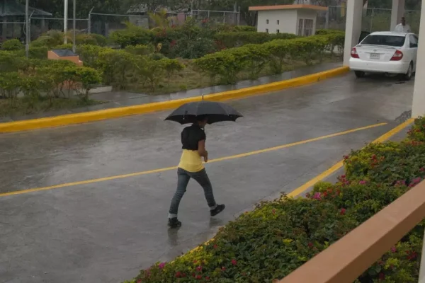 Miércoles con lluvias sobre todo por la tarde producto de una vaguada y una onda tropical