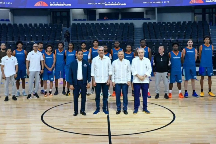 Abinader inaugura la remodelada Arena Banreservas Virgilio Travieso Soto
