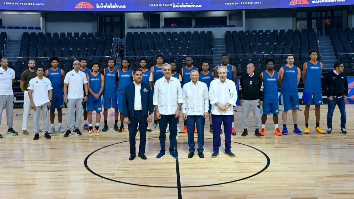 Abinader inaugura la remodelada Arena Banreservas Virgilio Travieso Soto