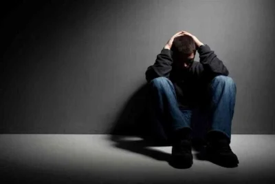 Cada vez más jóvenes enfrentan la depresión: crece la preocupación por los suicidios