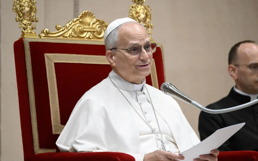 Papa León XIV recibe fondos olvidados de una antigua cuenta en EE.UU.