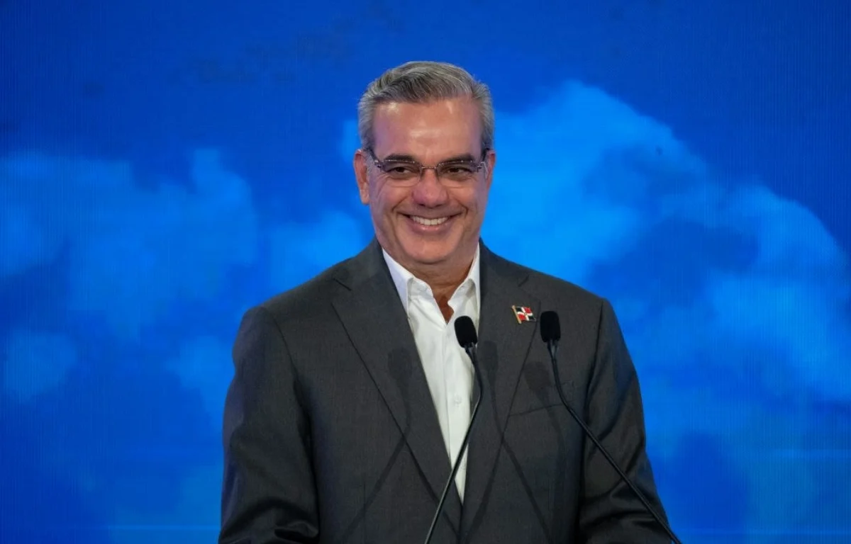 Abinader somete dos nuevos préstamos 465 millones de dólares para seguridad vial