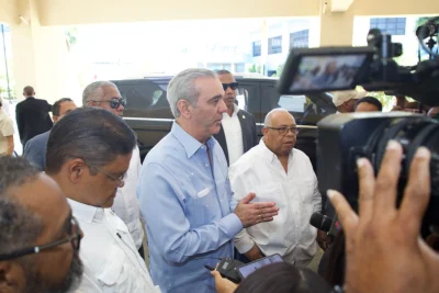 Abinader reitera que el Gobierno mantendrá la cesantía en la reforma del Código de Trabajo