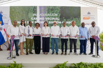 Raquel Peña entrega carreteras Monte Plata–Cevicos y San Pedro-Rincón Claro