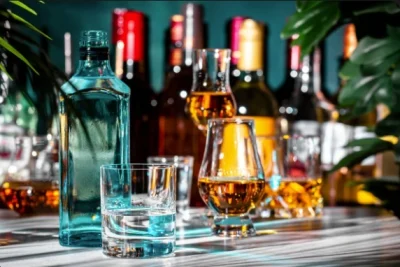 Adopron demanda Aplicación Uniforme del Artículo 41 de la Ley 30-26 a toda la industria de bebidas alcohólicas