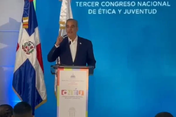 Abinader promete someter a la justicia todo acto de corrupción detectado