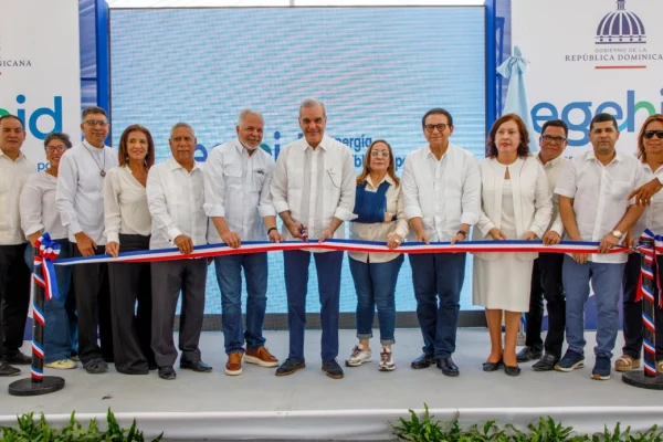 Abinader inaugura carretera en la Sierra de Santiago tras décadas de reclamos comunitarios