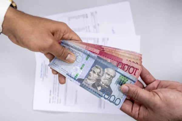 Se elimina el anticipo para microempresas y lo simplifica para pequeñas
