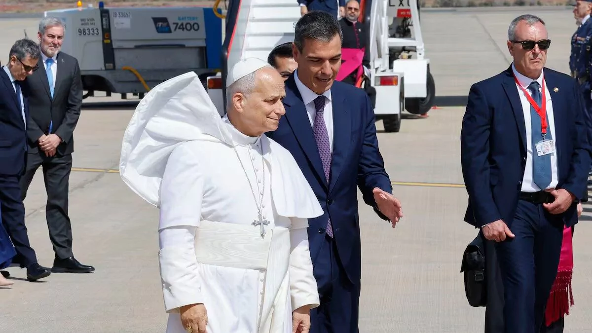León XIV comienza la primera visita de un papa a las islas Canarias (España)