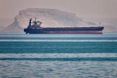 Irán acusa a EE.UU. de incumplir alto el fuego por ataques en Líbano y bloqueo de puertos