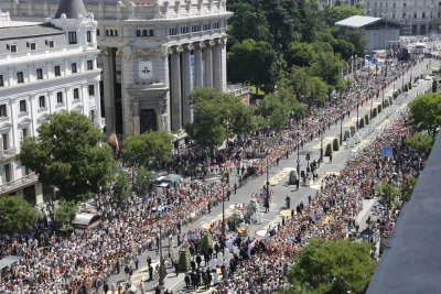 Un millón doscientas mil personas acuden a misa del papa en la plaza de Cibeles de Madrid