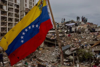 Se elevan a 3,535 los muertos por el terremoto de Venezuela