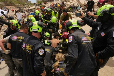 Se eleva a 2,295 los fallecidos por el doble terremoto de hace una semana en Venezuela