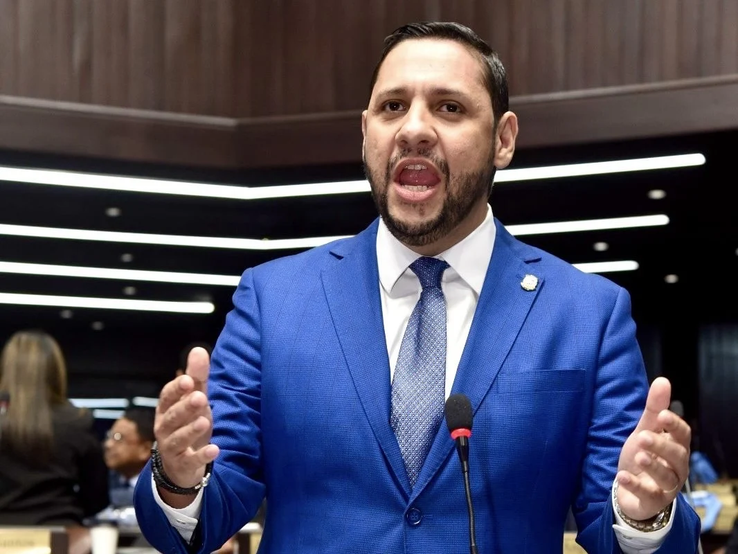 José Caraballo es elegido vicevocero del bloque de diputados del PRM