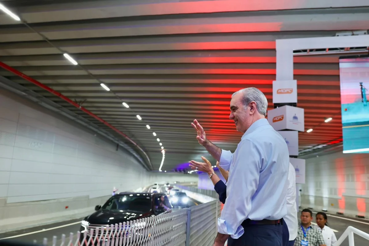 Presidente Abinader inaugura el túnel de la Plaza de la Bandera que cambia la salida hacia el Sur y redefine la movilidad del Gran Santo Domingo