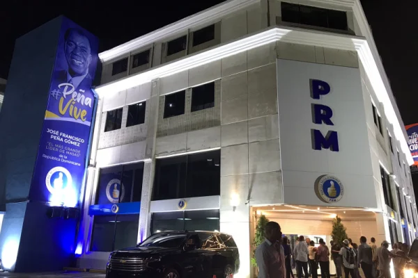 Convención del PRM aprueba modificación de sus estatutos