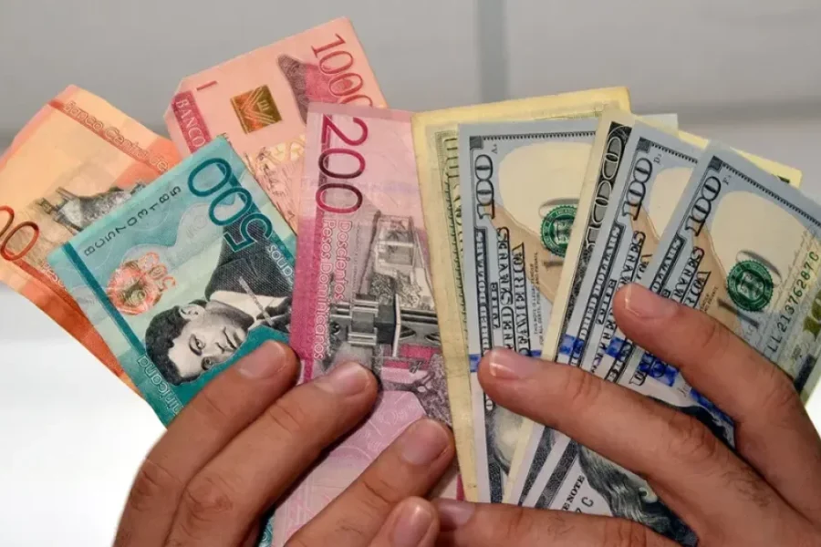 Dólar cae en el mercado cambiario dominicano al inicio de la semana