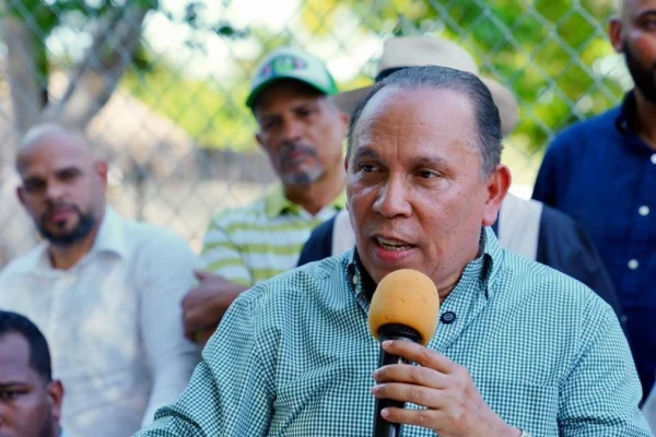 Radhamés Jiménez califica al gobierno de “insensible” por dar la espalda a la juventud