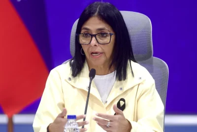 Delcy Rodríguez designa exministro de Comercio Exterior como encargado de negocios en EE.UU.