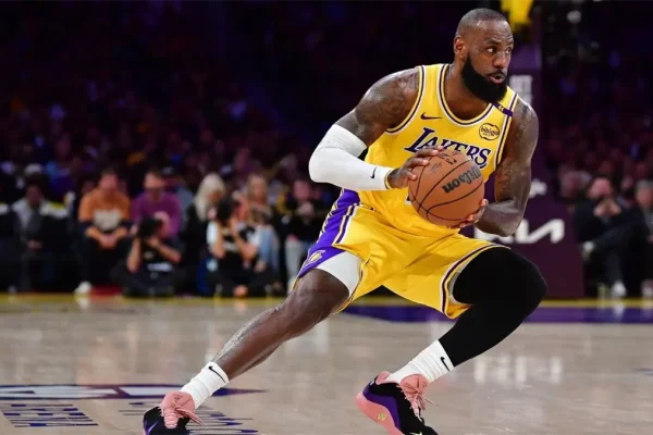 LeBron James promete que su próximo equipo en la NBA «va a ser divertido»