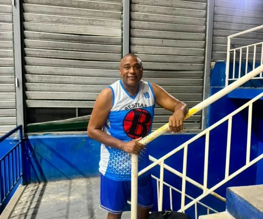 Muere repentinamente el general retirado Portes Milanés mientras disputaba un partido de baloncesto