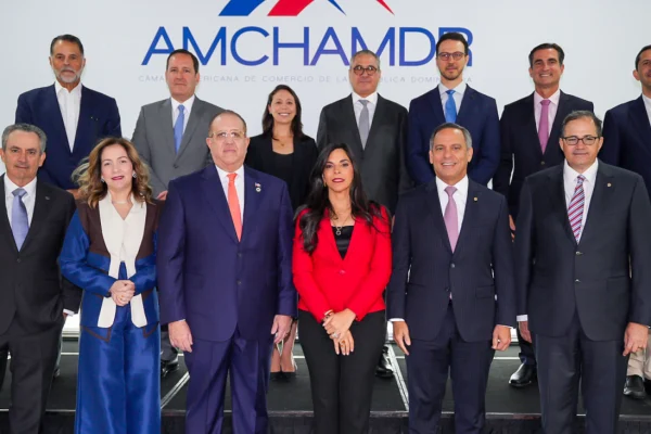 Magín Díaz: «La economía de RD responde positivamente pese a la incertidumbre persistente»
