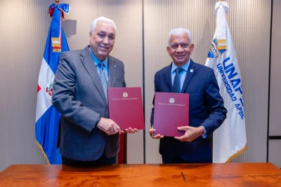 Senado firma alianza con UNAPEC para fortalecer formación de su personal y servicios bibliotecarios