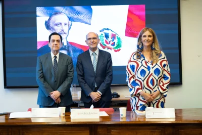 Jeannette Alfau destaca la visión estratégica de Juan Pablo Duarte en su más reciente libro