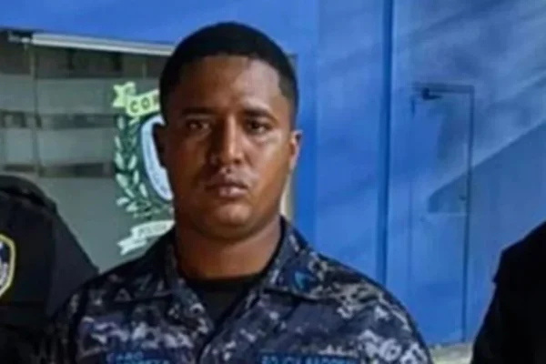 Aplazan coerción contra cabo acusado de matar a joven en Santo Domingo Oeste