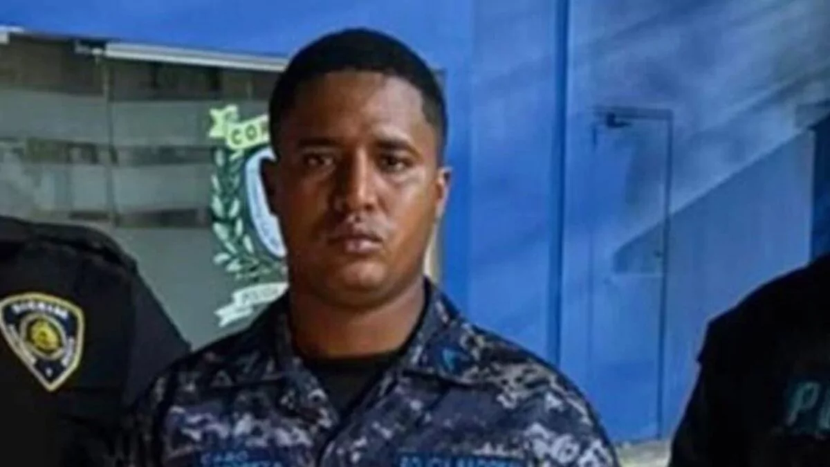 Aplazan coerción contra cabo acusado de matar a joven en Santo Domingo Oeste