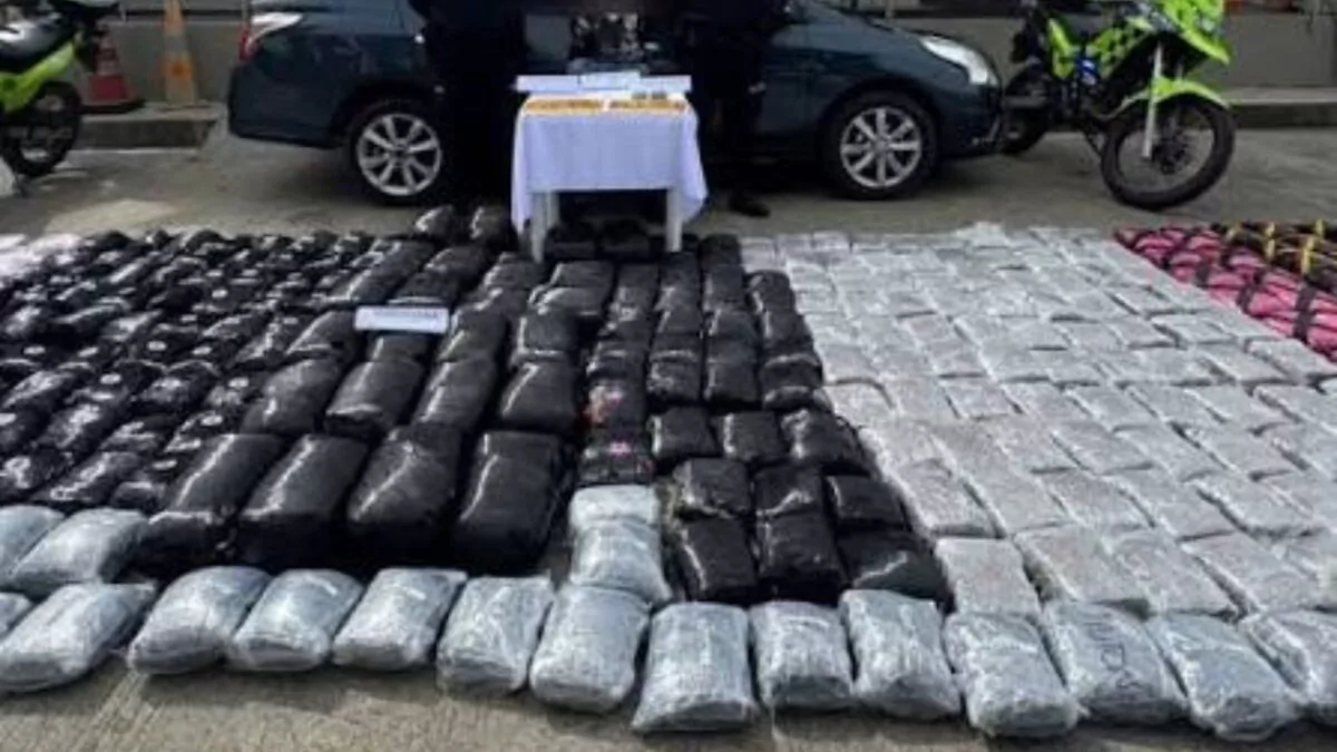 Incautan en Paraguay 311 kilos de marihuana ocultos en vehículos importados desde EE.UU.
