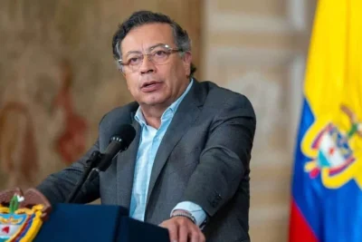 Petro bajo presión por escándalo de corrupción antes del traspaso de poder