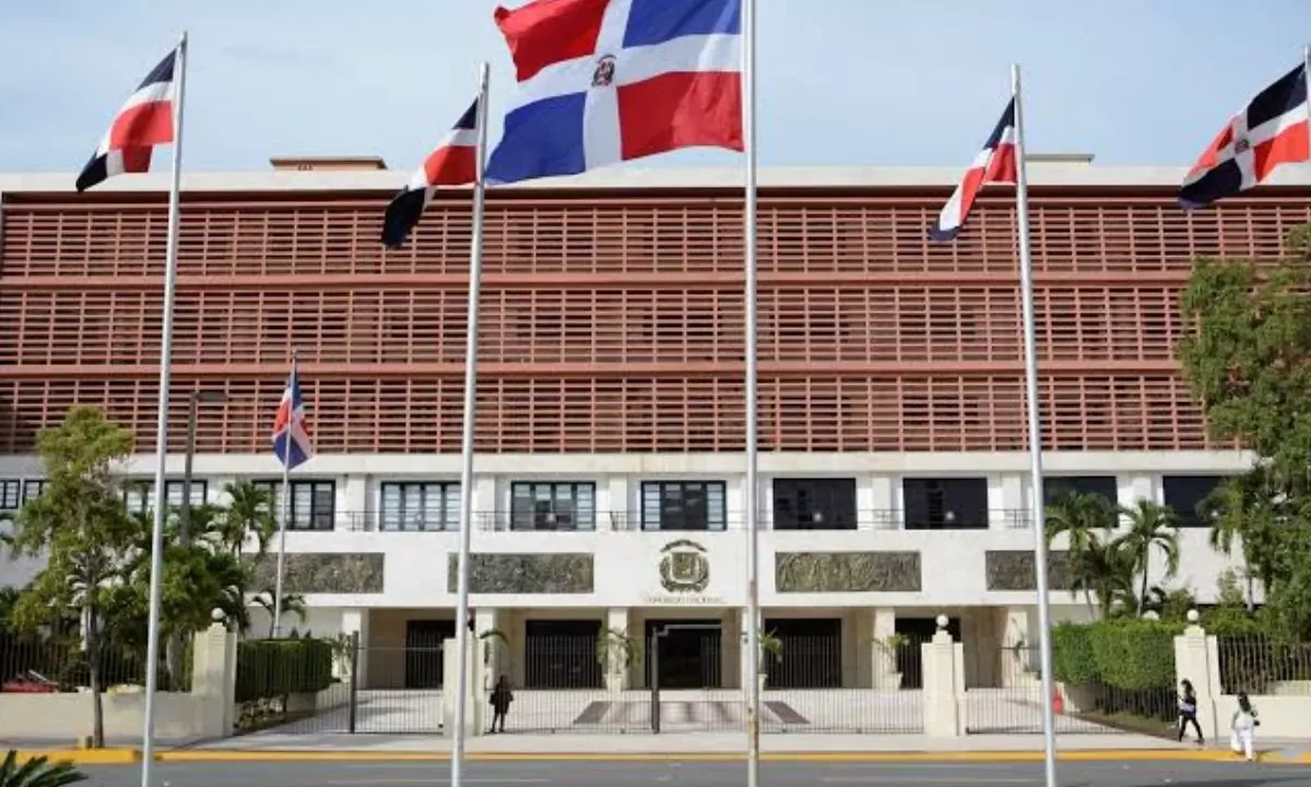 Piden mantener sanciones al exhibicionismo sexual y al ciberacoso en el Código Penal