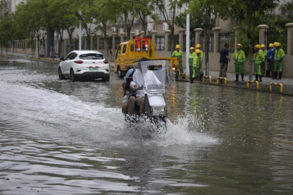 Se esperan aguaceros fuertes y tormentas en la tarde de este lunes en gran parte del país