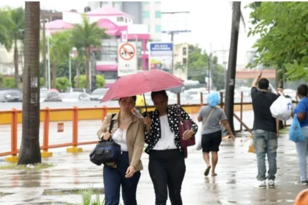 Vaguada y onda tropical provocarán aguaceros fuertes; cinco provincias siguen en alerta