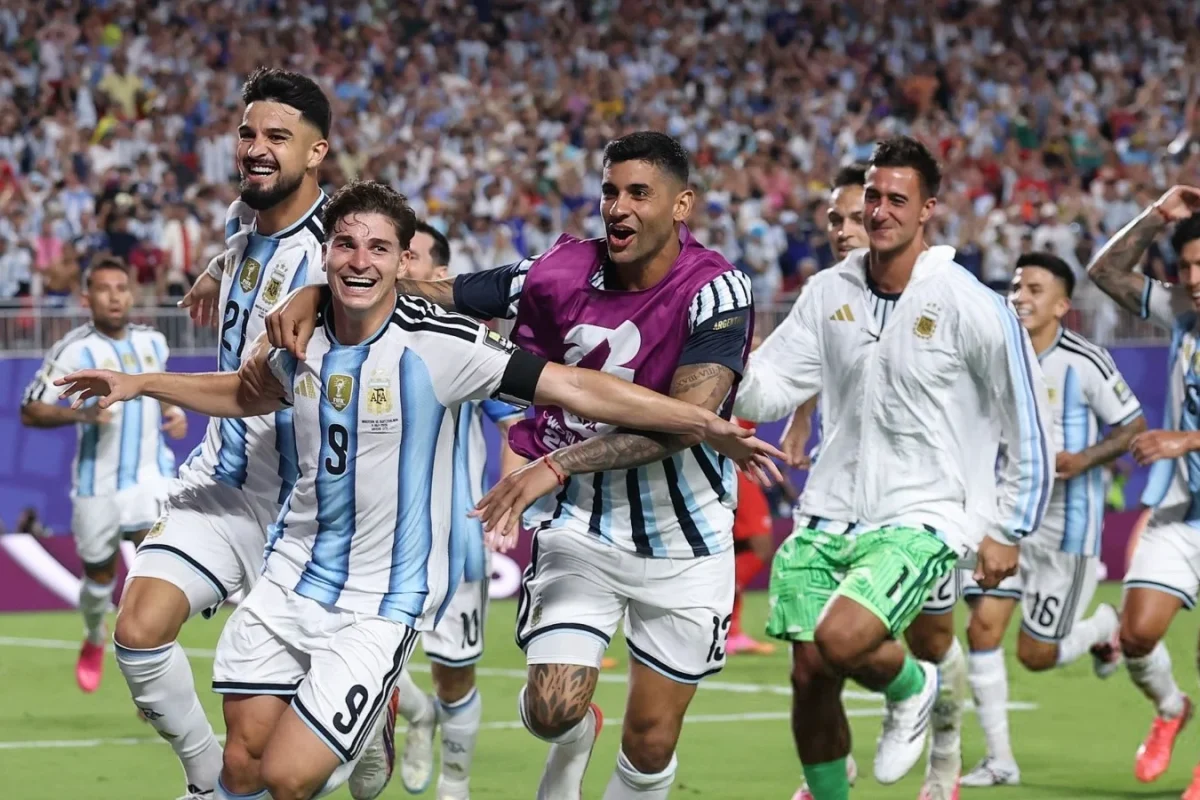Argentina avanza a semifinales del Mundial tras vencer a Suiza