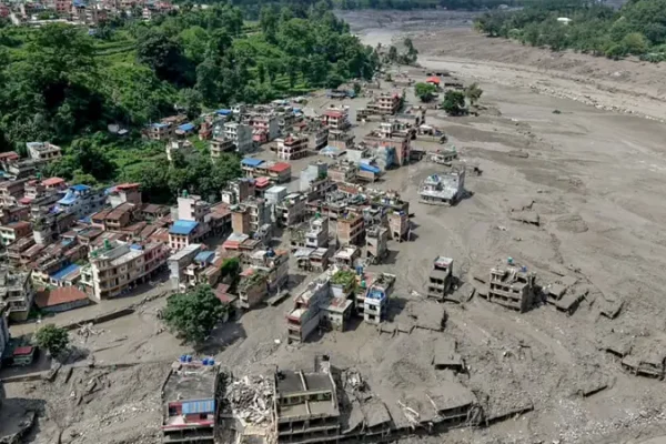 Asciende a 584 la cifra de muertos y más de 1,900 desaparecidos tras desastre en Nepal