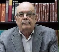 Roberto Cassá defiende contenido histórico de los libros elaborados para el Ministerio de Educación
