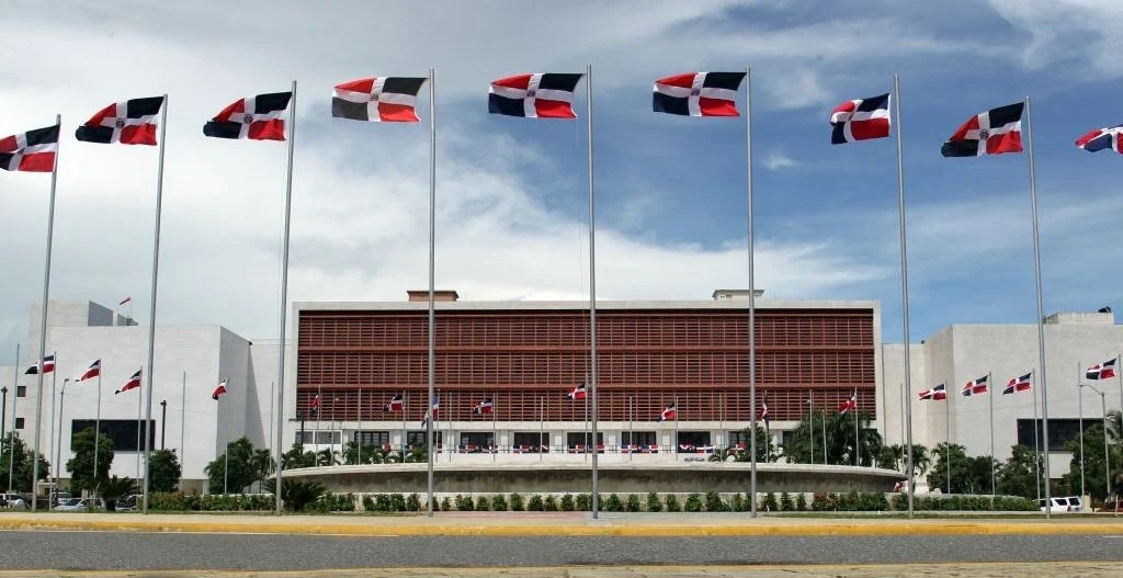 Diputados llaman a la oposición a fiscalizar la educación sin desacreditar el sistema