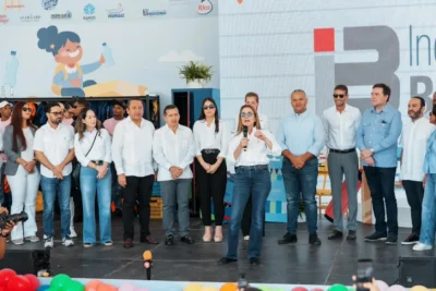 «Plásticos por Útiles Escolares» recolecta 16.5 millones de botellas y entrega 24 mil kits de estudio