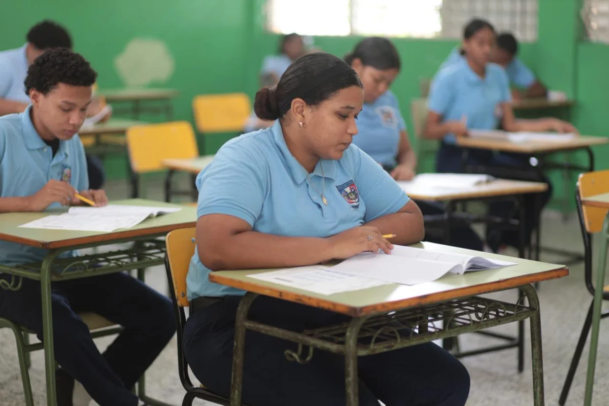 Educación convoca a 28 mil estudiantes para segunda convocatoria de Pruebas Nacionales